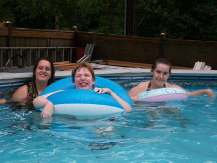 Maria, Angie, and Brantley in the pool  9-11-10